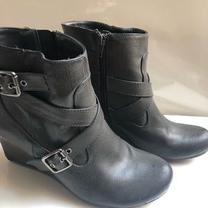 Kenneth Cole Ankle Boots